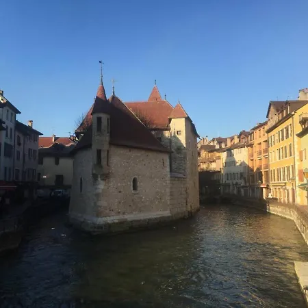Centre - Gentiane - * Annecy